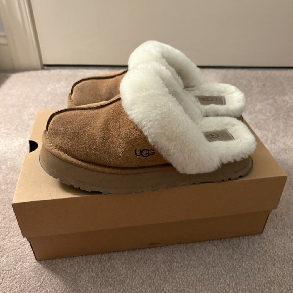 Ugg Women's Disquette Sheepskin Slippers Chestnut Size 7